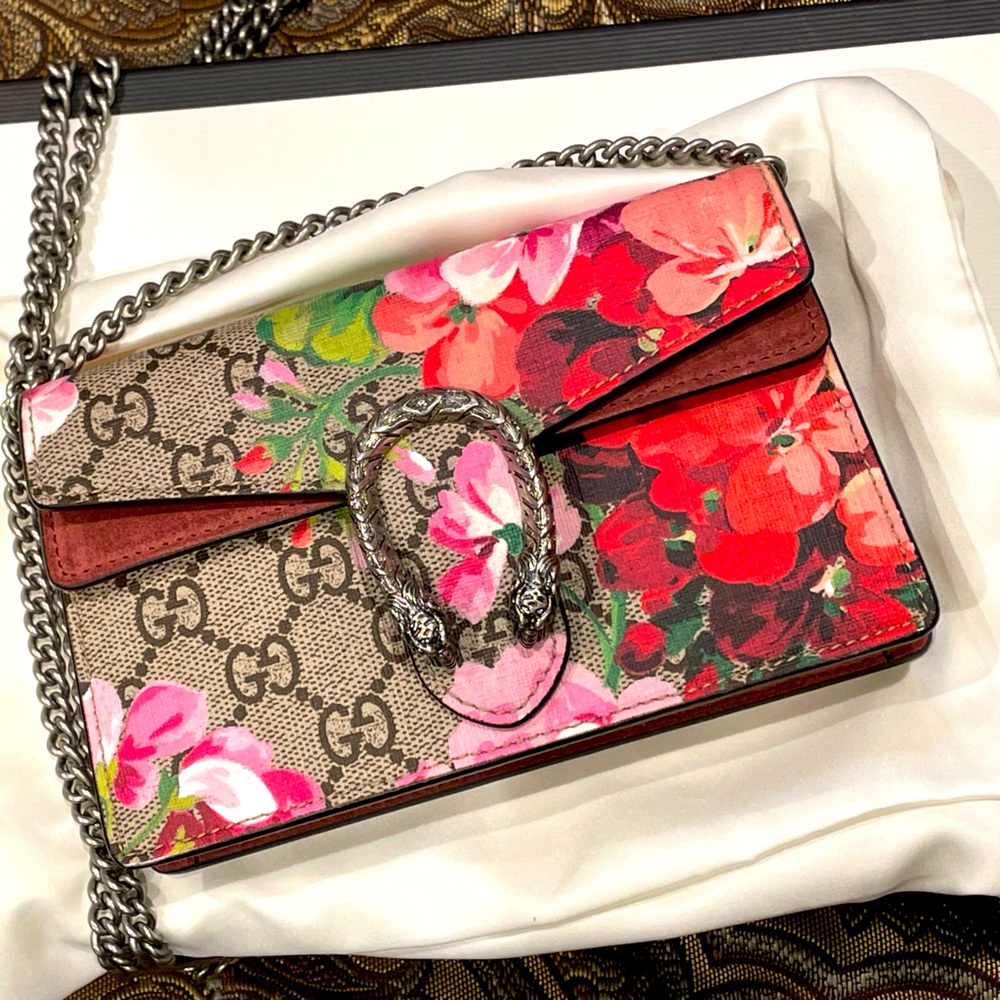 ❤️SOLD❤️Brand new Authentic Gucci Blooms Dionysus Super Mini Bag Crossbody